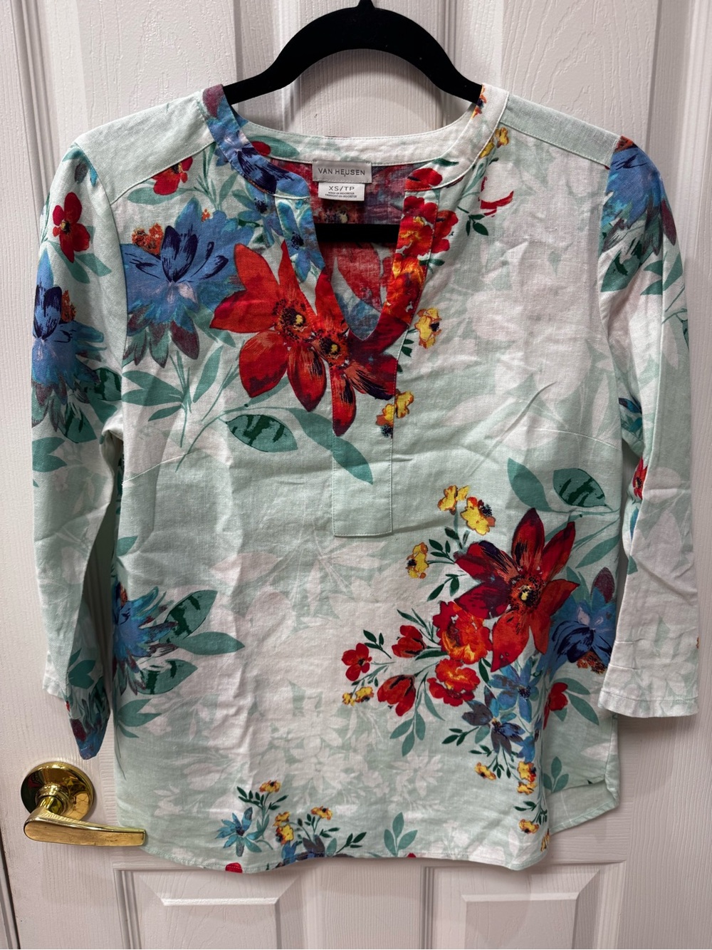 Van Heusen Mint Floral Split V-Neck Tunic Top
